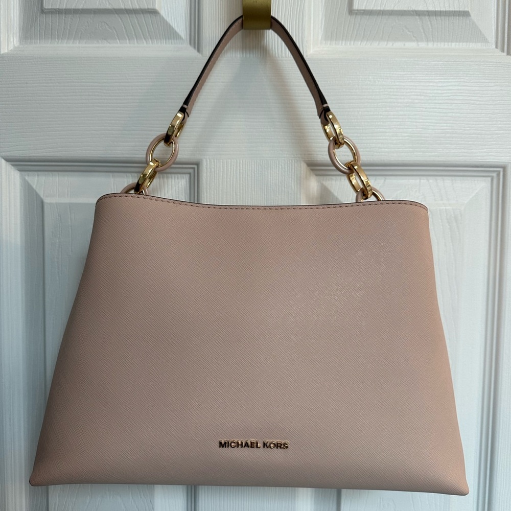 MICHAEL Michael Kors - MKors pink saffiano leather handbag with gold hardware.